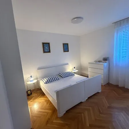 Apartment Good Vibe Space! Split