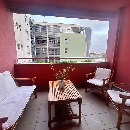 Good Vibe Space! Apartment Split